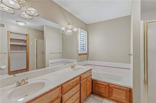 3320 HANTHORN Avenue, Independence, MO 64057