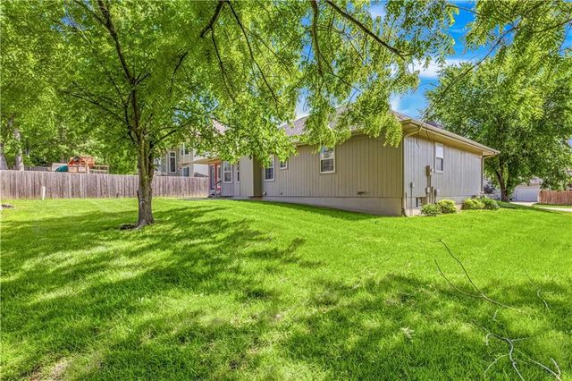 3320 HANTHORN Avenue, Independence, MO 64057