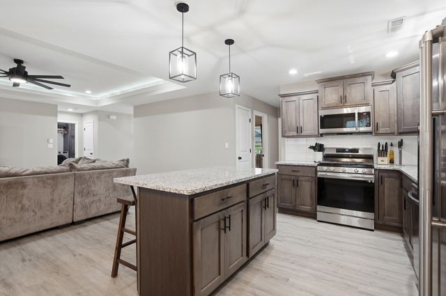 622 PROMENADE DR, Columbia, MO 65202