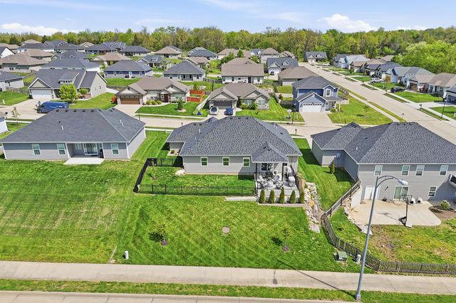622 PROMENADE DR, Columbia, MO 65202