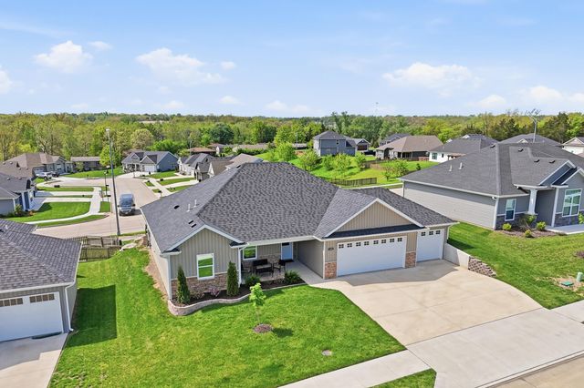 622 PROMENADE DR, Columbia, MO 65202