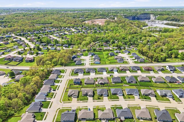 622 PROMENADE DR, Columbia, MO 65202