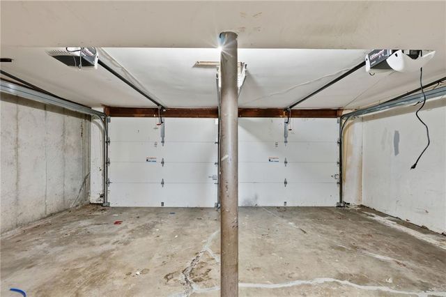 13211 Winchester Avenue, Grandview, MO 64030