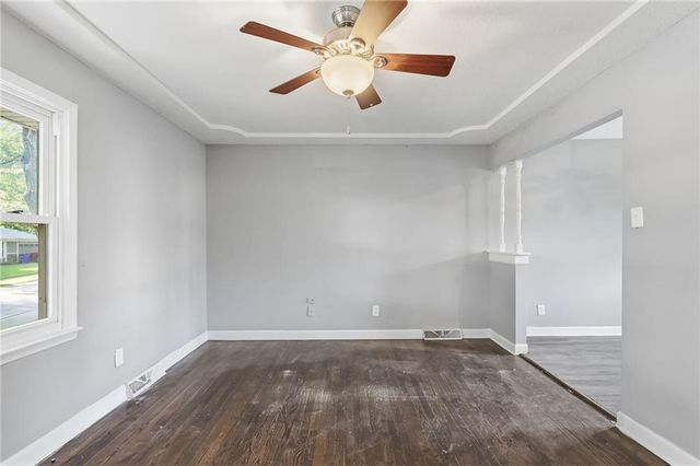 13211 Winchester Avenue, Grandview, MO 64030
