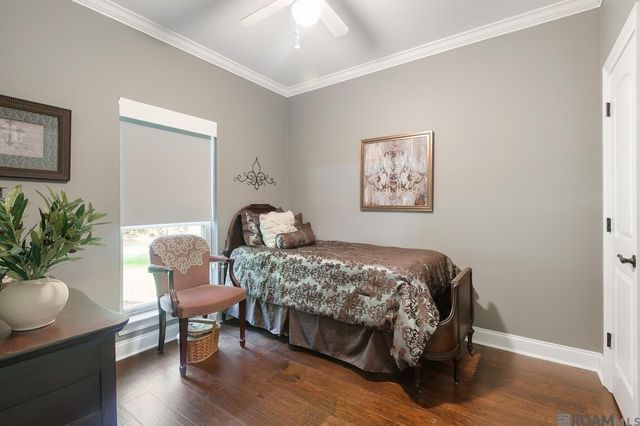 7622 Hickory Ridge Dr, Denham Springs, LA 70706