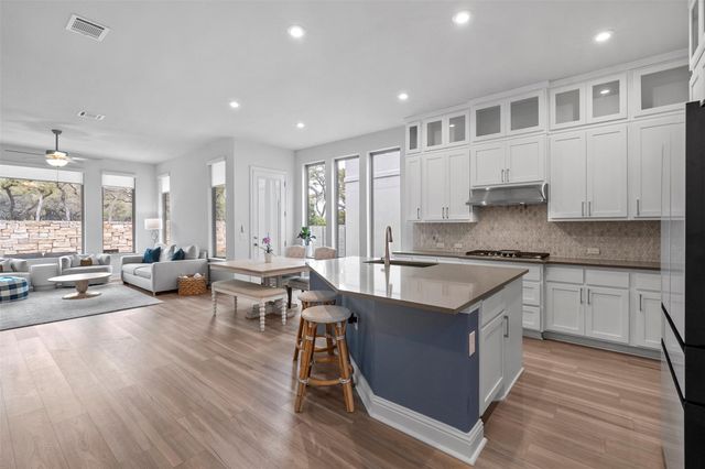 236 Diamondback DR, Georgetown, TX 78628