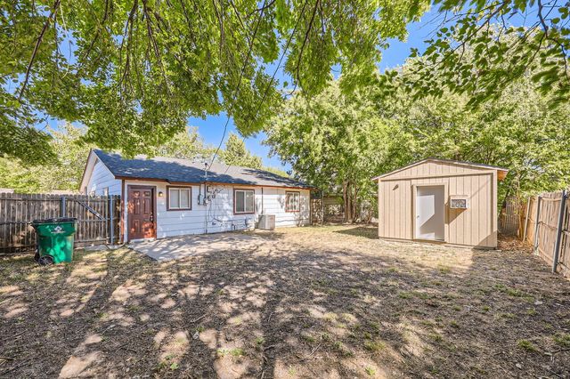 1018 S Murray Street, Mckinney, TX 75069
