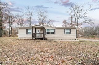 124 Foxwood Drive, Crossville, TN 38571
