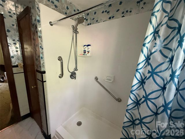 207 Ewbank Road, Etowah, NC 28729