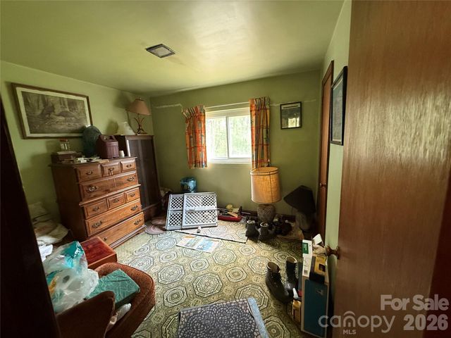 207 Ewbank Road, Etowah, NC 28729
