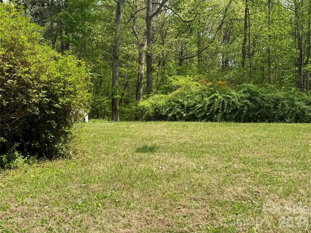 207 Ewbank Road, Etowah, NC 28729