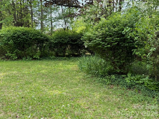 207 Ewbank Road, Etowah, NC 28729