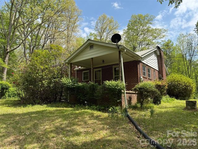 207 Ewbank Road, Etowah, NC 28729