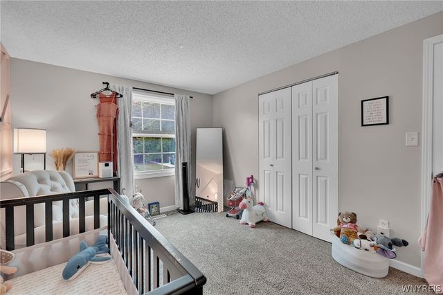154 Garry Drive, West Seneca, NY 14224