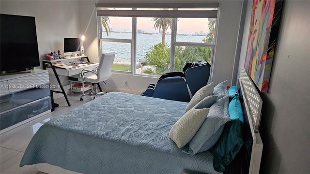 11111 Biscayne Blvd 3F, Miami, FL 33181