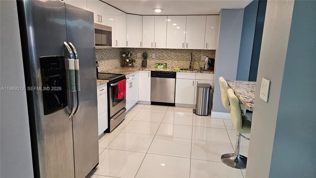 11111 Biscayne Blvd 3F, Miami, FL 33181