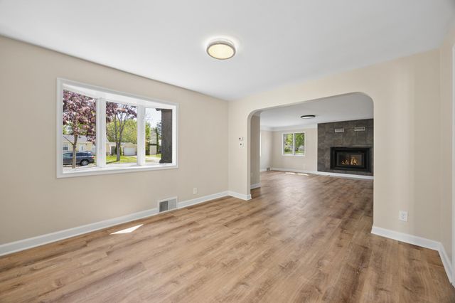 4515 Welcome Avenue N, Crystal, MN 55422
