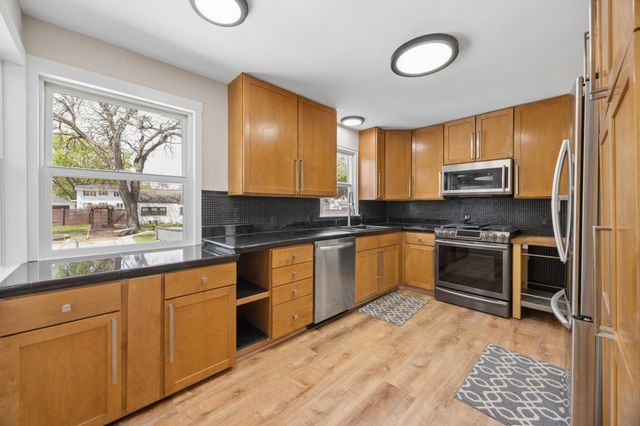 4515 Welcome Avenue N, Crystal, MN 55422