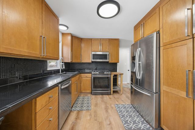 4515 Welcome Avenue N, Crystal, MN 55422