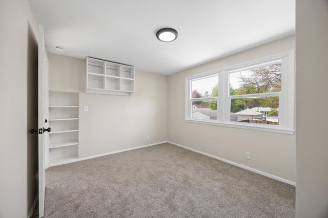 4515 Welcome Avenue N, Crystal, MN 55422