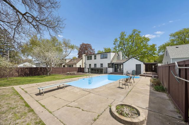 4515 Welcome Avenue N, Crystal, MN 55422