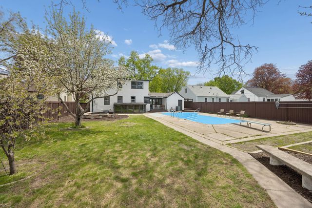 4515 Welcome Avenue N, Crystal, MN 55422