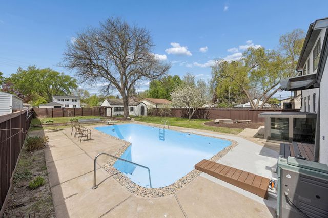 4515 Welcome Avenue N, Crystal, MN 55422