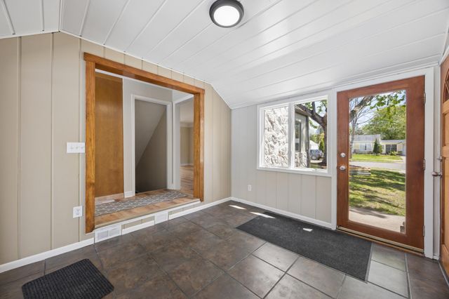 4515 Welcome Avenue N, Crystal, MN 55422