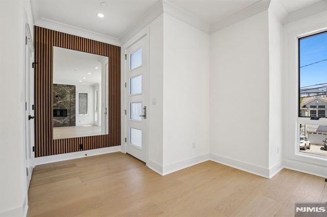 2189 Jones Road, Fort Lee, NJ 07024