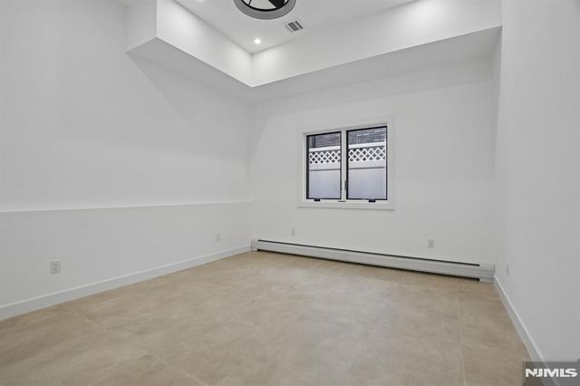 2189 Jones Road, Fort Lee, NJ 07024