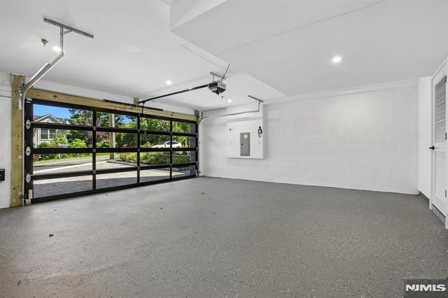 2189 Jones Road, Fort Lee, NJ 07024