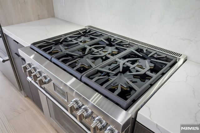 2189 Jones Road, Fort Lee, NJ 07024