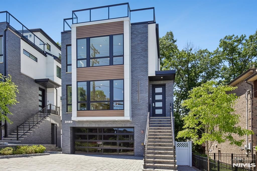 2189 Jones Road, Fort Lee, NJ 07024