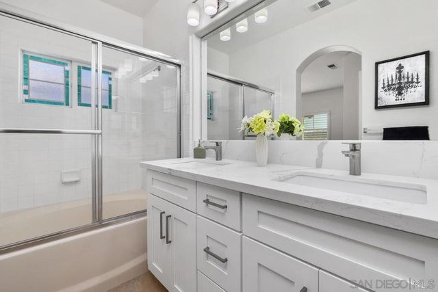 11087 Caminito Arcada, San Diego, CA 92131