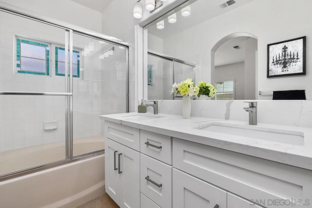 Image 26 of property listing at 11087 Caminito Arcada, San Diego, CA 92131
