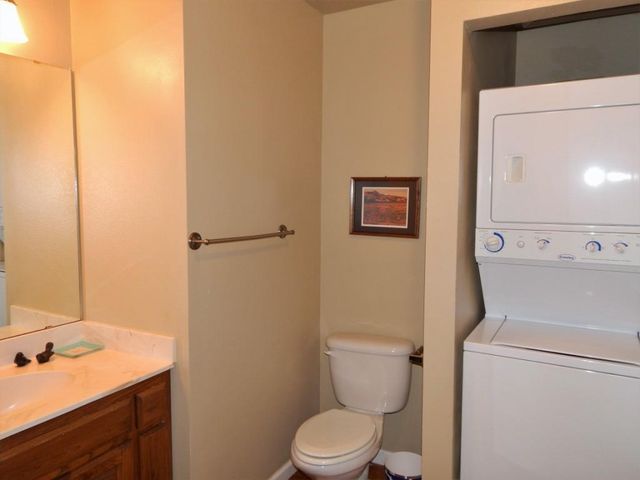 1002 N 10th St, Alpine, TX 79830