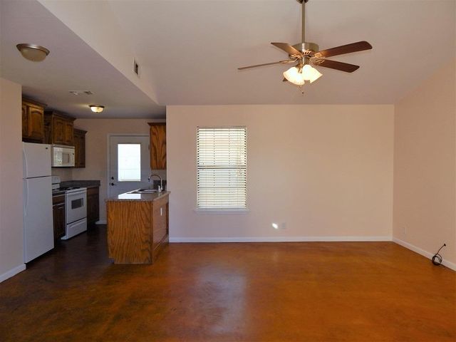 1002 N 10th St, Alpine, TX 79830