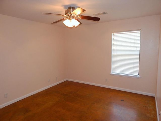 1002 N 10th St, Alpine, TX 79830