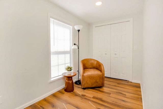 557 N Park Ave, Valley Center, KS 67147