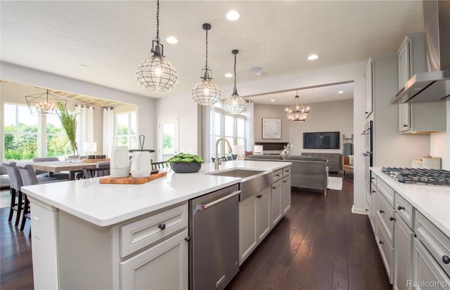 6243 Marsh Road, Pittsfield Charter Township, MI 48197