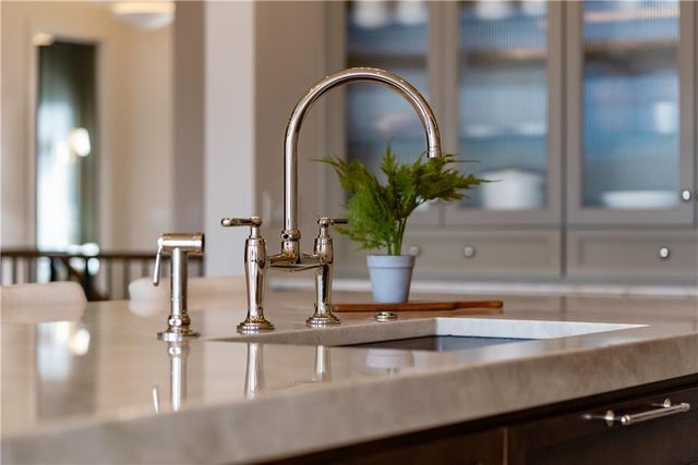 21396 W 93rd Court, Lenexa, KS 66220