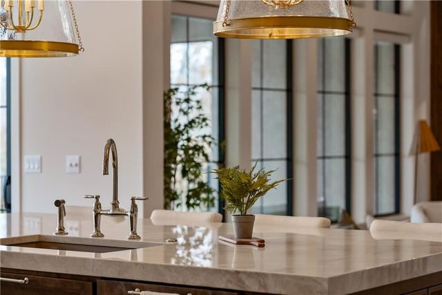 21396 W 93rd Court, Lenexa, KS 66220