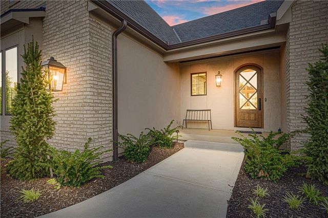 21396 W 93rd Court, Lenexa, KS 66220