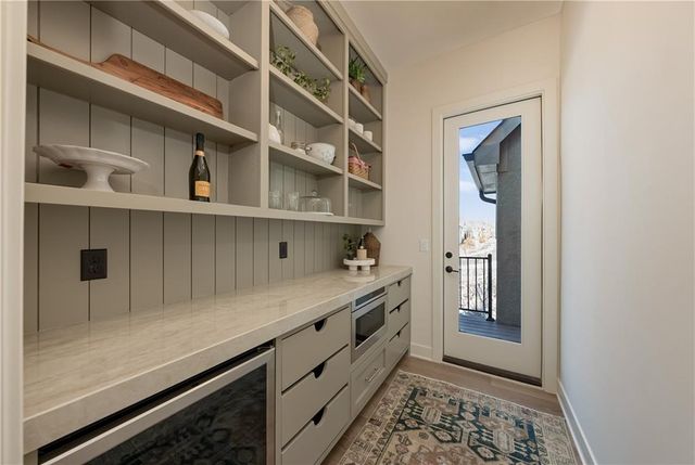 21396 W 93rd Court, Lenexa, KS 66220