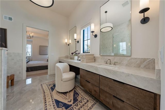 21396 W 93rd Court, Lenexa, KS 66220