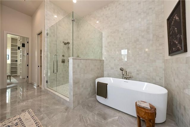 21396 W 93rd Court, Lenexa, KS 66220