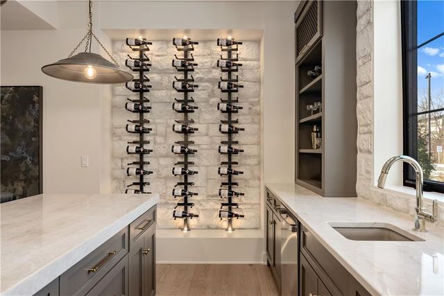 21396 W 93rd Court, Lenexa, KS 66220