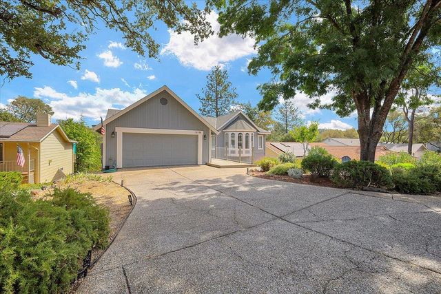 18198 Hummingbird Dr, Penn Valley, CA 95946
