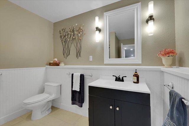 18198 Hummingbird Dr, Penn Valley, CA 95946