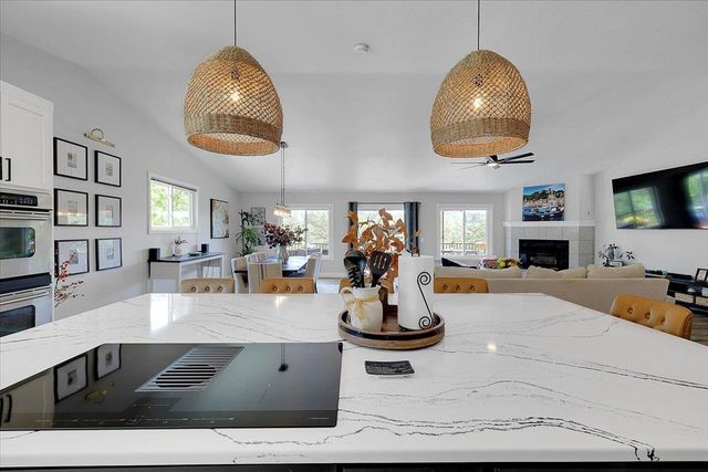 18198 Hummingbird Dr, Penn Valley, CA 95946